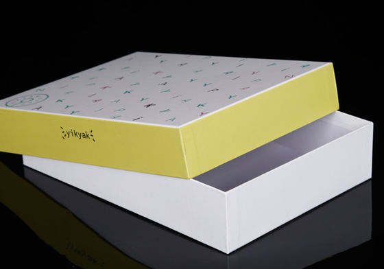 Logo Printed Rigid Cardboard Gift su ordinazione inscatola i contenitori d'imballaggio di carta patinata 157gsm